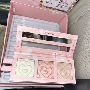 Highlighter pallet